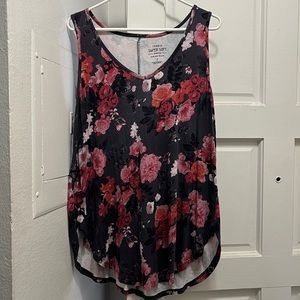 Size 2 Torrid “Super Soft Knits” v-neck tunic tank top.